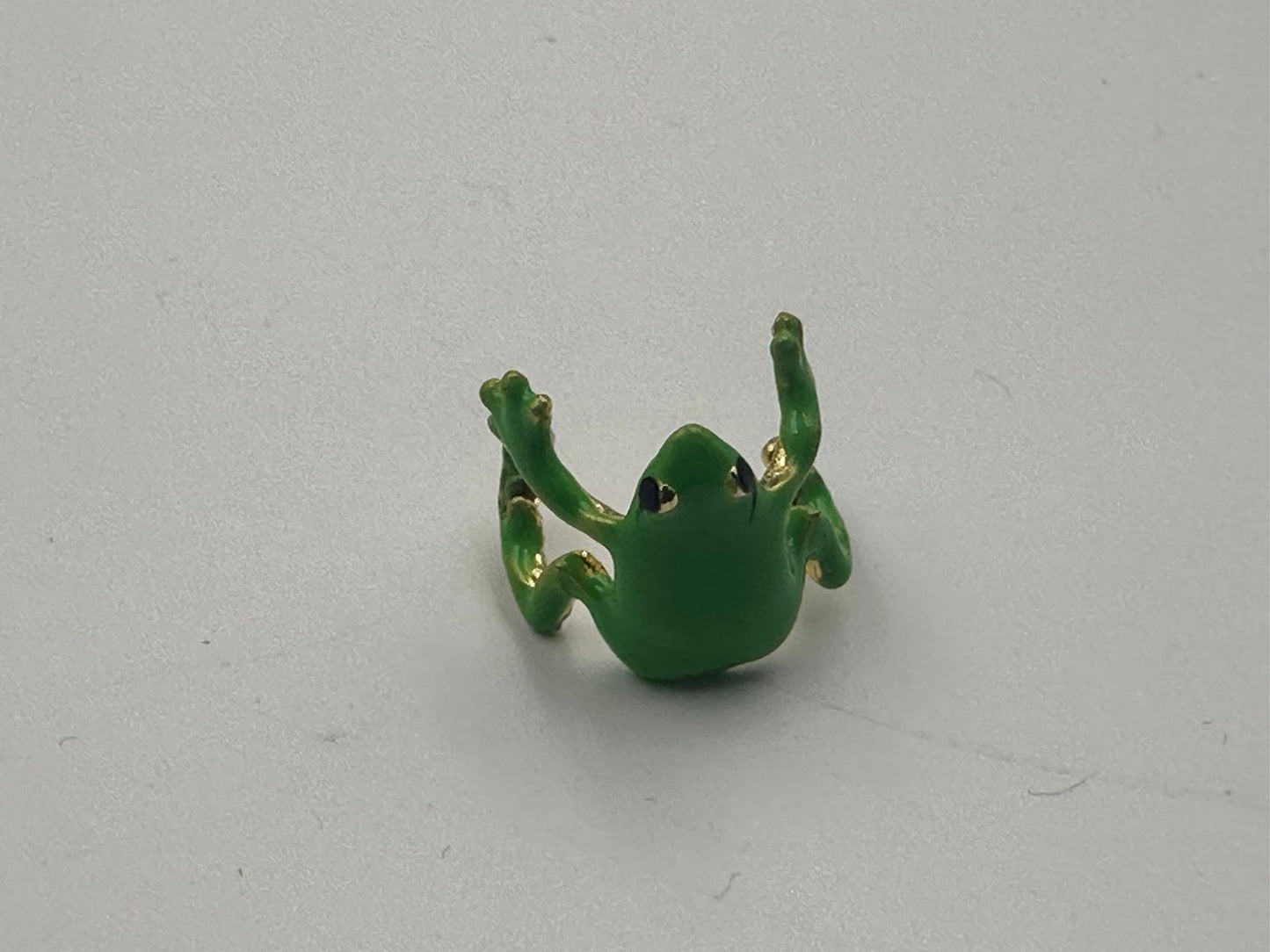 Fun & Quirky Adjustable Frog Finger Ring